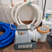 pompa a sabbia con accessori e scaletta