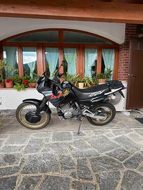 HONDA DOMINATOR 93