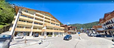 Locale commerciale - Negozio fronte strada