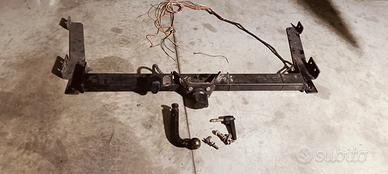 gancio traino Umbra per Trafic