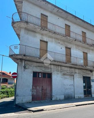 PALAZZINA A ACI SANT'ANTONIO