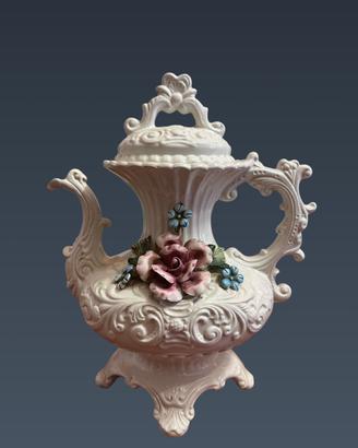 Grande teiera in porcellana di Capodimonte