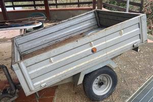 Carrello rimorchio con sponde apribili