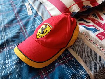 Cappellino della Scuderia Ferrari