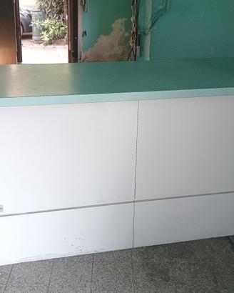 bancone per negozio 2mt x 70cm  x90cm