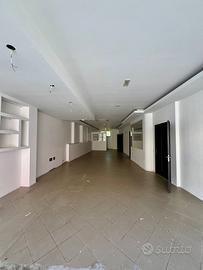 1 Vetrina a Oristano