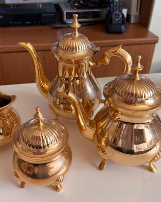Set da te’ e caffe’  stile inglese