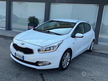 Kia Ceed cee'd 1.4 CRDi 5 porte Cool