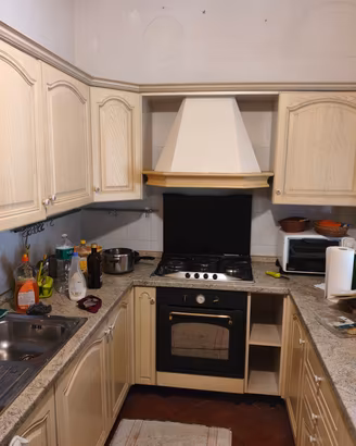 cucina componibile con ante esterne in massello