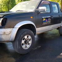 Nissan Navara D22 2002 - uso ricambi