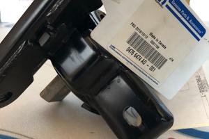 K04766474AD Supporto cambio originale Fiat Freemon