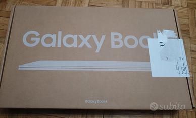 Samsung galaxy book 4  15.6″  8GB 256 Gb Nuovo