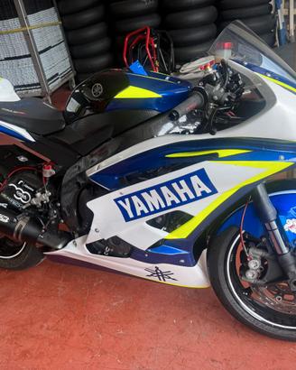 Yamaha R6 - Pronto Pista