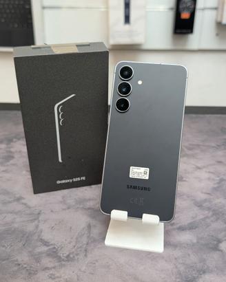 Samsung Galaxy S25 FE 128GB Grigio Come Nuovo