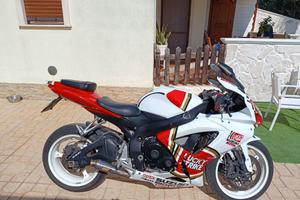 Suzuki gsxr-600
