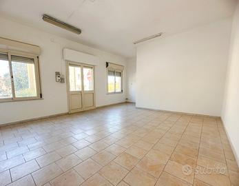 Locale commerciale trasformabile in residenziale