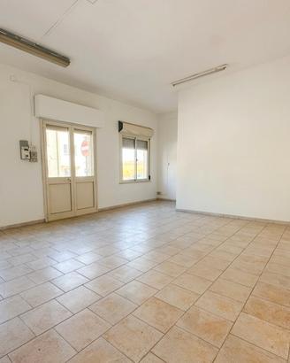 Locale commerciale trasformabile in residenziale
