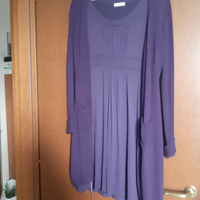 Vestito e cardigan viola