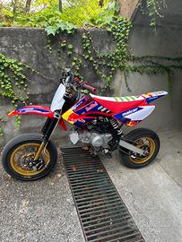 Pit bike