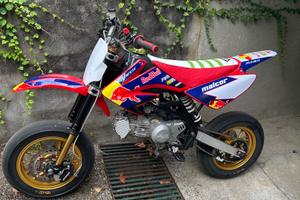 Pit bike