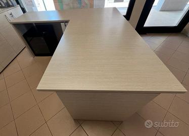 Scrivania cm (120x100 )+ (80x60)