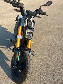 BMW C02