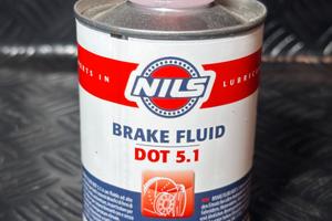 NILS olio freni DOT 5.1