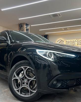 Alfa Romeo Stelvio 2.2 Turbodiesel 210 CV AT8 Q4 E