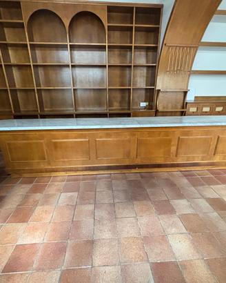 Bancone con pietra in marmo