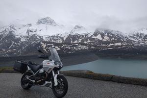 Moto Guzzi Stelvio 1200