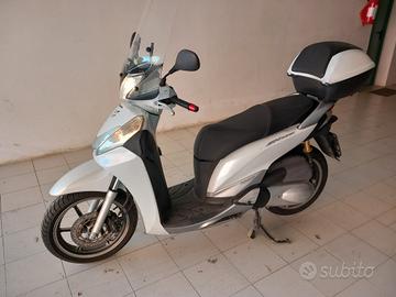 Honda sh 300 