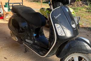 Piaggio Vespa 125 GTS - 2010