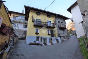 CASA SEMINDIPENDENTE A CHÂTILLON