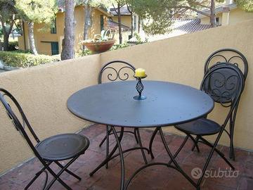 A circa 30mt. dalla spiaggia