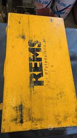 Pressa per raccordi carbonio e rame con carica pil