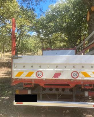 Volvo Europa Truk FL6 permuta con bobcat
