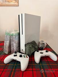 Xbox One S + 3 Controller