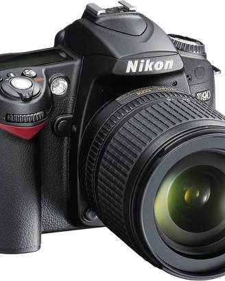 Fotocamera Nikon D90- obiettivo 18-105