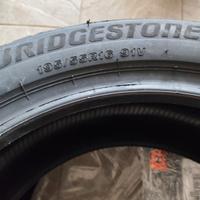 Gomme per auto nuove 