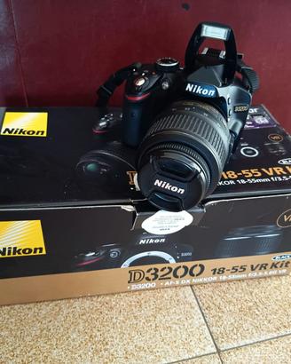 Nikon D3200+Obiettivo 18-55mm Solo 7.000 scatti