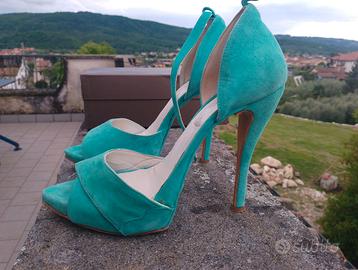 Scarpe colore verde chiaro