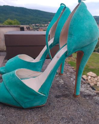 Scarpe colore verde chiaro