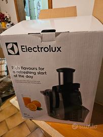 Spremiagrumi Electrolux ECJ1-4GB - nuova mai usata