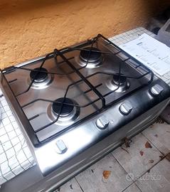 Piano cottura Indesit