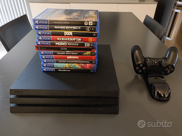 PS4 Pro 1Tb + 11 giochi + joypad firmware 10.01