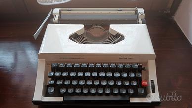 macchina da scrivere Remington travel 76