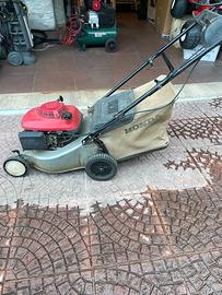 Tosaerba a scoppio Honda