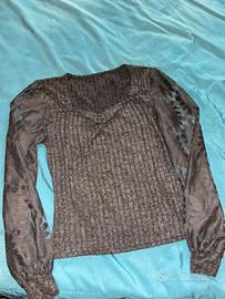 Maglia Grigia Antracite con Maniche in Pizzo