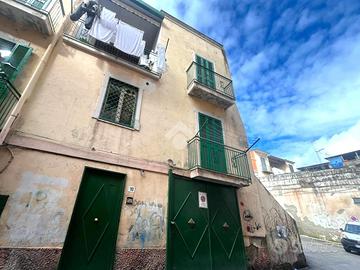 3 LOCALI A TORRE DEL GRECO