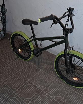Bicicletta 20 pollici bmx decathlon